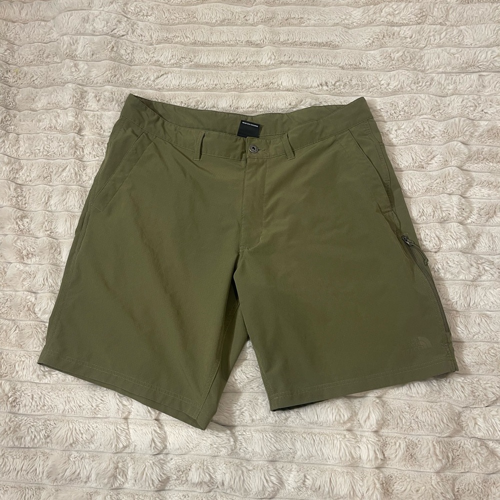 North Face Men's Olive Green Shorts